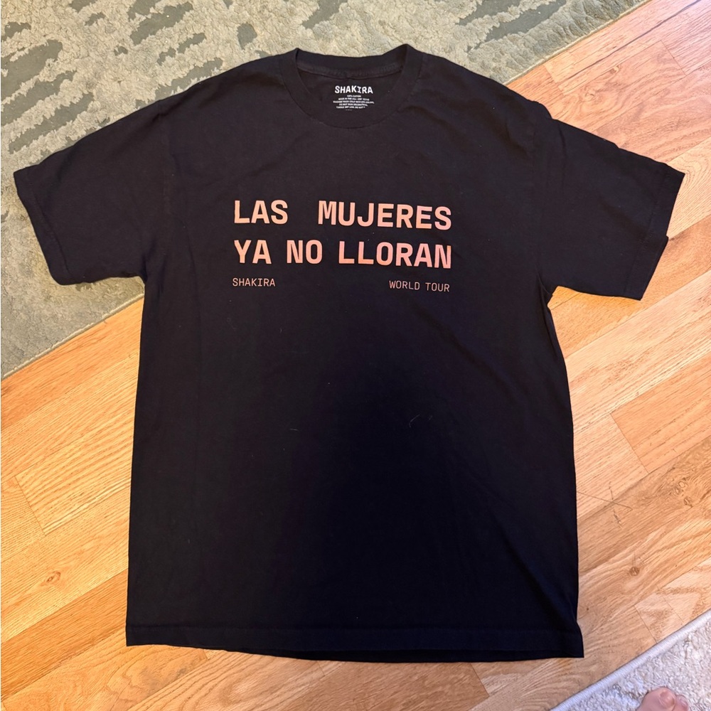 Shakira Black World Tour Tee with Text